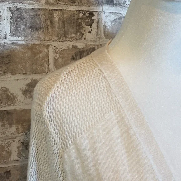 Lucky Brand ivory cardigan. Size L. Lightweight button down with pockets. - Picture 4 of 16